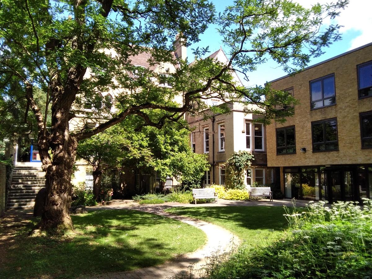 Garden of the Department of Education, University of Oxford