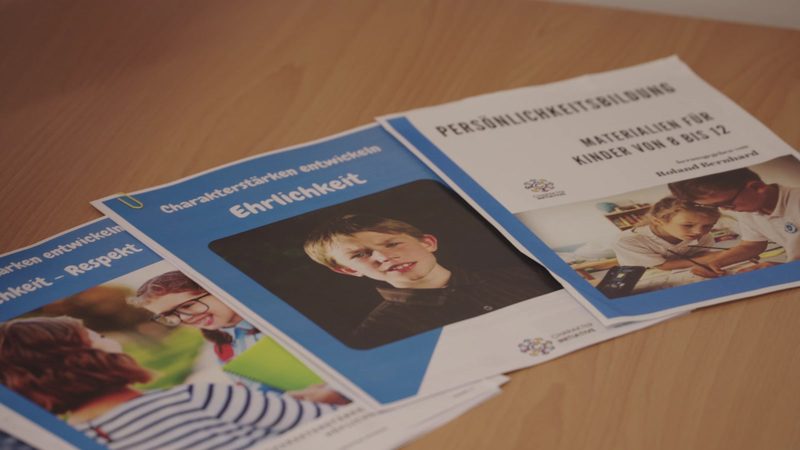 Classroom materials of the Austrian Character Initiative, among them a booklet on honesty